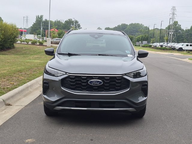 Used 2025 Ford Escape ST-Line FWD image 16