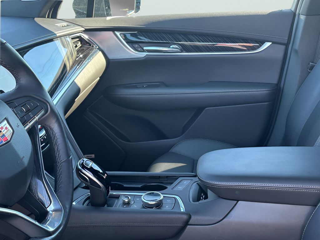 Used 2023 Cadillac XT6 Premium Luxury AWD/4WD image 19