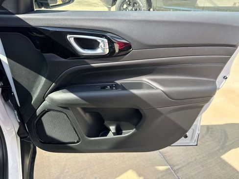 New 2026 Jeep Compass Latitude AWD/4WD image 16