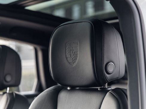 Certified 2026 Porsche Macan AWD/4WD image 26