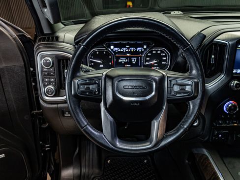 Used 2021 GMC Sierra 2500 Denali w/ Denali Black Diamond Edition image 13