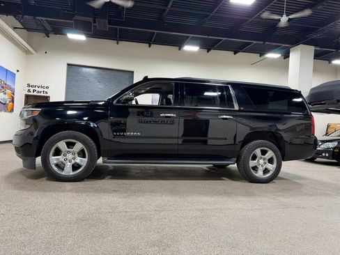 Used 2018 Chevrolet Suburban LT AWD/4WD image 8