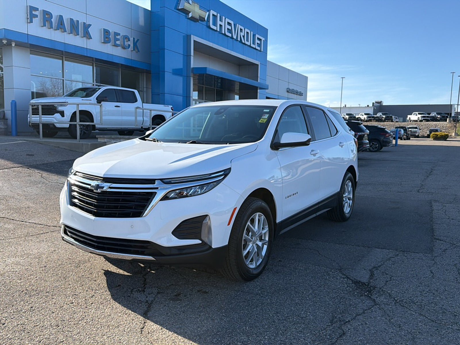 Used 2024 Chevrolet Equinox LT w/ LPO, Floor Liner Package AWD/4WD image 1