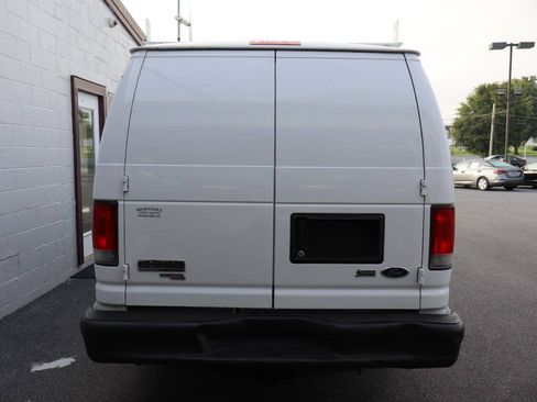 Used 2014 Ford E-350 and Econoline 350 Extended Super Duty w/ Insulation Package RWD image 3