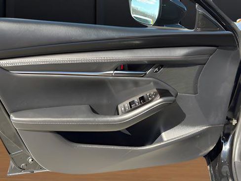 Used 2025 MAZDA MAZDA3 s image 19