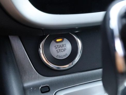 Used 2019 Nissan Murano SL w/ SL Technology Package FWD image 16
