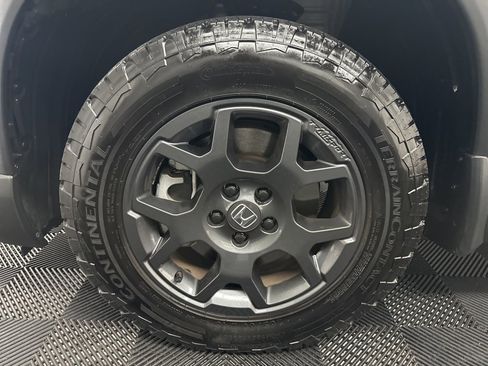 Used 2025 Honda Pilot TrailSport image 38