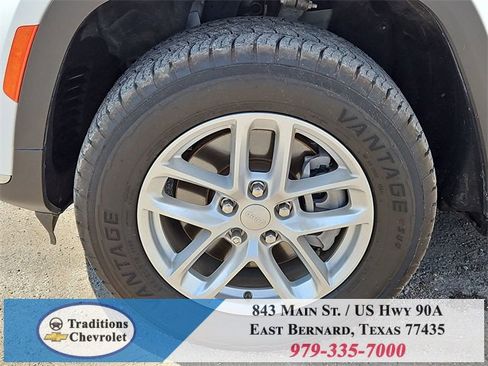 Used 2023 Jeep Grand Cherokee L Laredo image 31