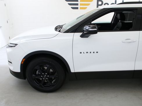 Certified 2024 Chevrolet Blazer LT w/ Midnight/Sport Edition AWD/4WD image 5