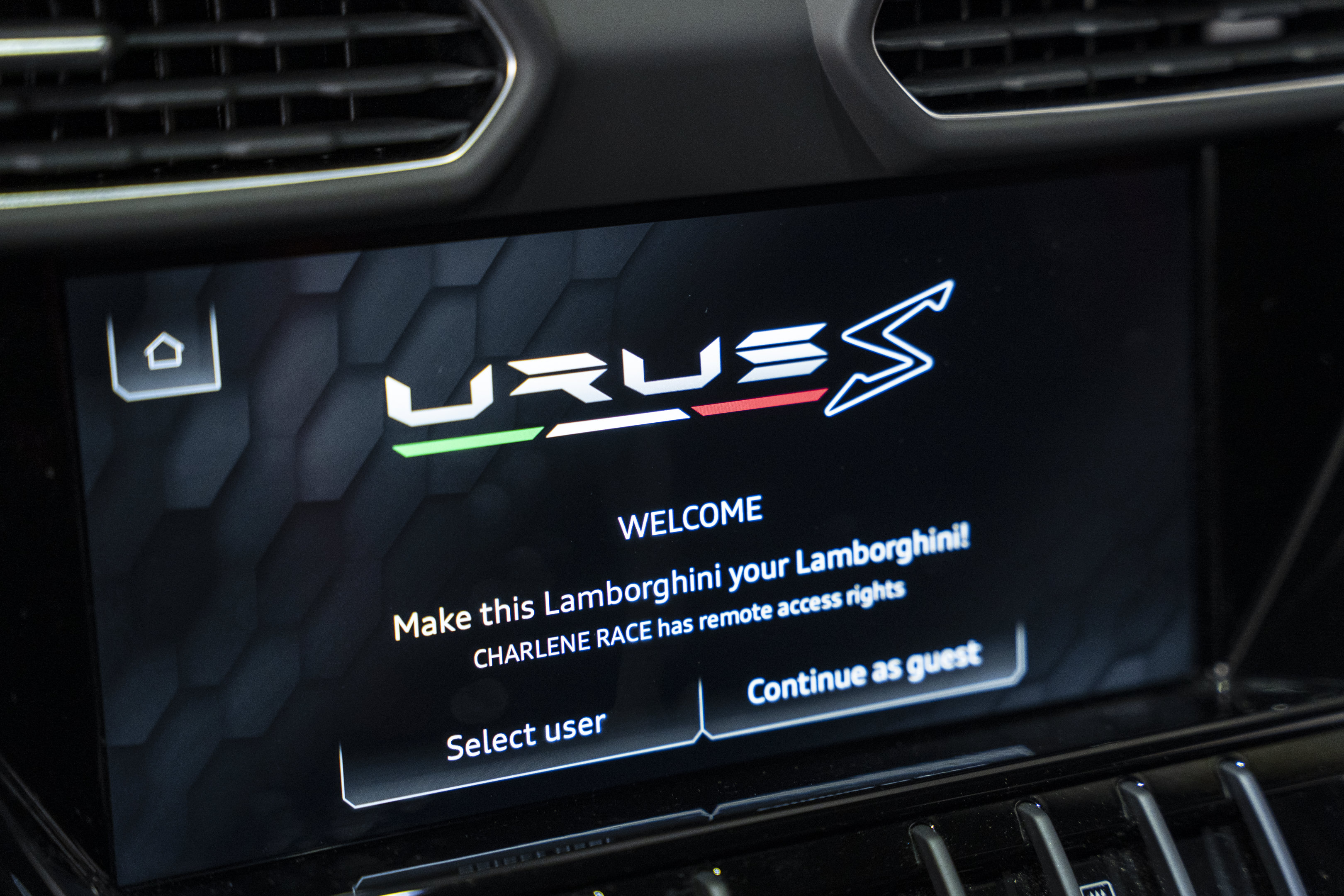Used 2024 Lamborghini Urus S AWD/4WD image 38