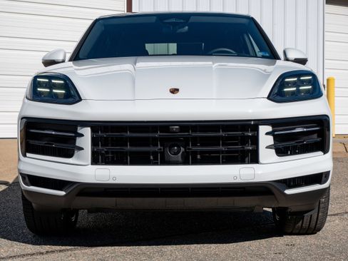 New 2026 Porsche Cayenne S image 11