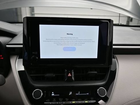 Used 2026 Toyota Corolla Cross L FWD image 9