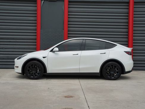 Used 2020 Tesla Model Y Long Range AWD/4WD image 8