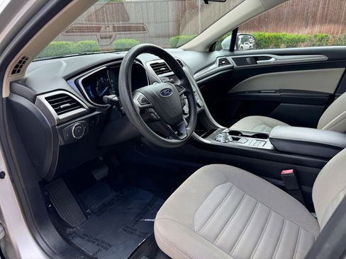 Used 2018 Ford Fusion S FWD image 20