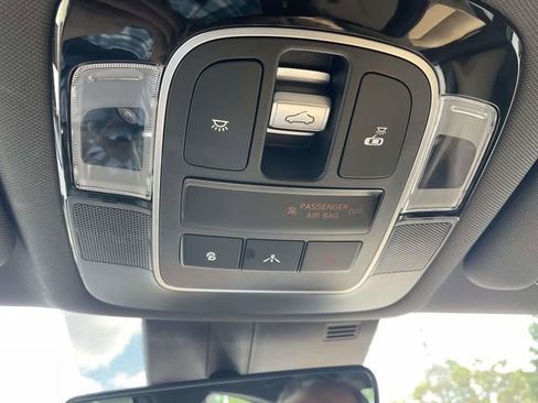 Used 2021 Hyundai Sonata Limited w/ Preferred Accessory Package FWD image 24
