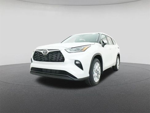 New 2026 Toyota Highlander Limited image 32