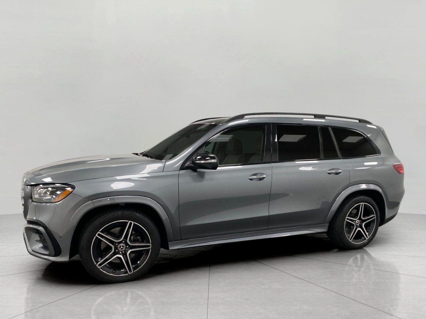 Certified 2024 Mercedes-Benz GLS 450 4MATIC image 8