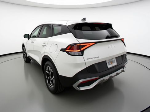 Used 2025 Kia Sportage LX image 6
