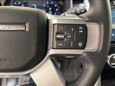 Certified 2025 Land Rover Discovery Dynamic SE AWD/4WD image 13