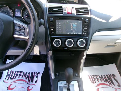 Used 2016 Subaru Forester 2.5i Premium image 17