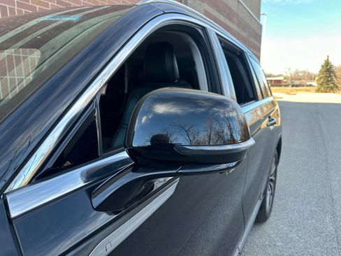 Used 2025 Lincoln Aviator AWD image 11