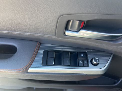 Used 2022 Toyota Sienna XSE image 23