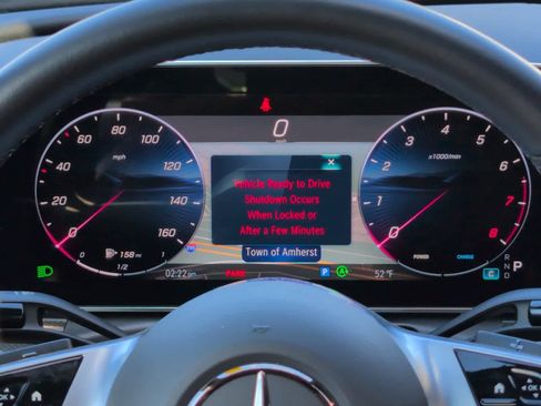 Used 2025 Mercedes-Benz C 300 4MATIC Sedan image 18