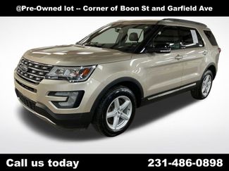 Used 2017 Ford Explorer XLT w/ Equipment Group 202A AWD/4WD 360° Tour