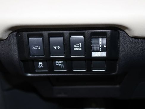 Used 2021 Subaru Ascent Touring AWD/4WD image 41