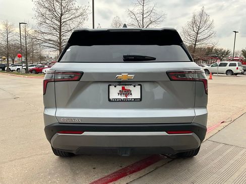 Used 2025 Chevrolet Equinox LT image 7