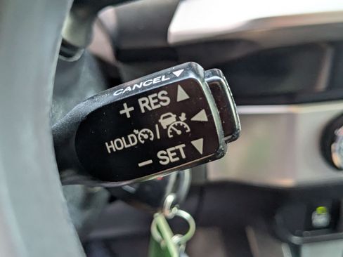 Used 2020 Toyota Tacoma SR5 AWD/4WD image 20
