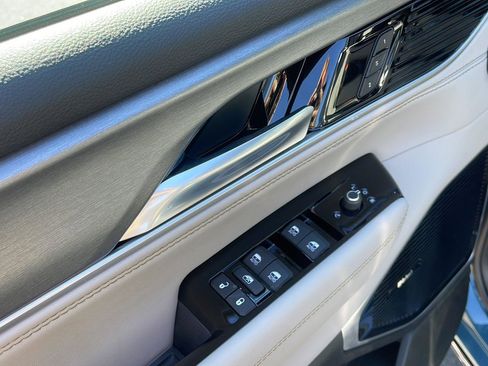 New 2026 Jeep Grand Wagoneer Limited AWD/4WD image 12