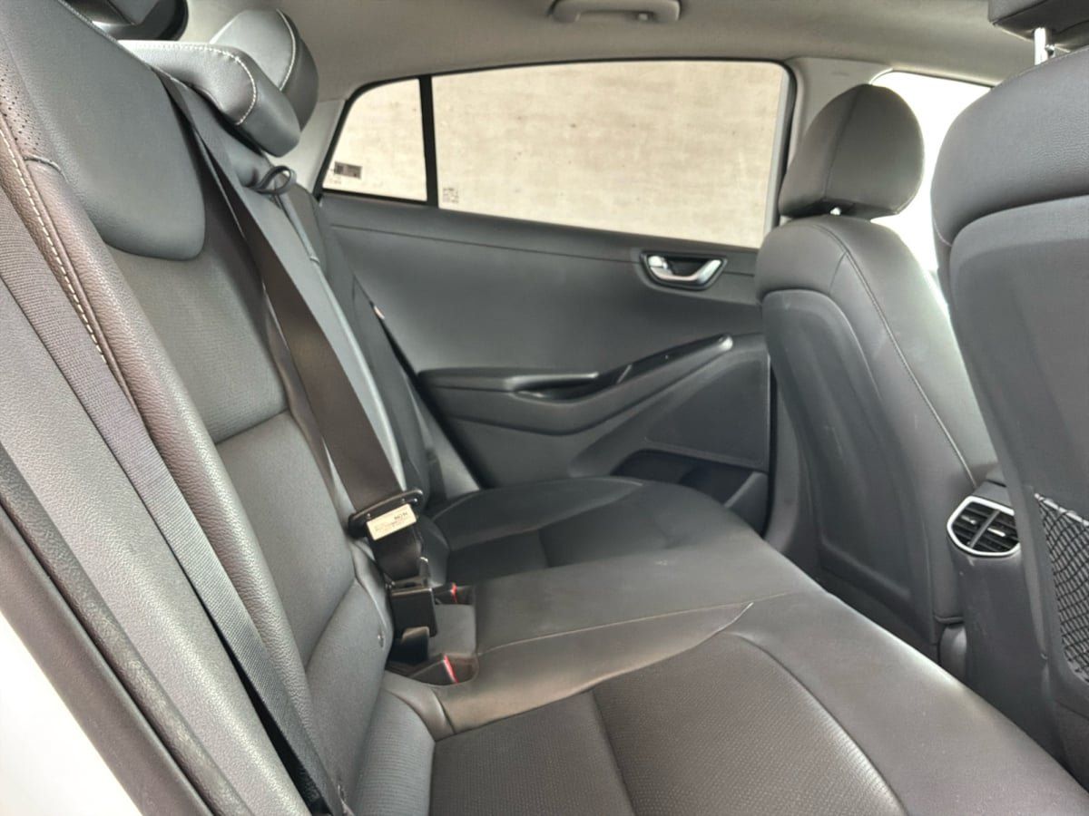 Used 2018 Hyundai Ioniq Limited FWD image 18