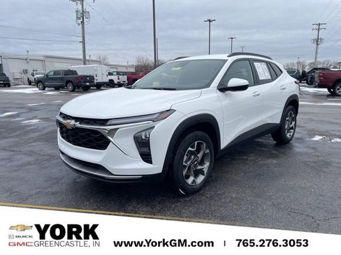Used 2025 Chevrolet Trax LT w/ LT Convenience Package image 1