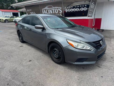 Used 2017 Nissan Altima 2.5 S w/ Power Driver Seat Package FWD image 1