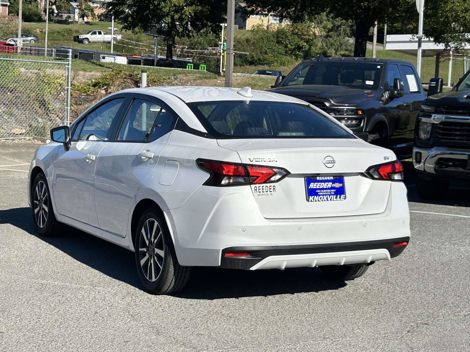 Used 2024 Nissan Versa SV FWD image 5