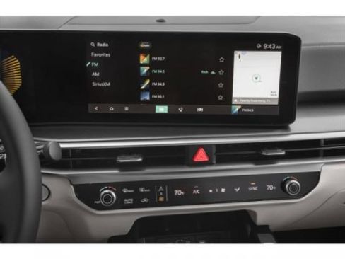 Used 2025 Kia Sorento S w/ Panoramic Sunroof Package FWD image 13