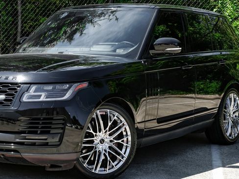 Used 2019 Land Rover Range Rover Supercharged image 7