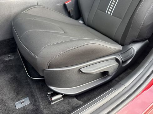 Certified 2025 Hyundai Elantra Sport image 12