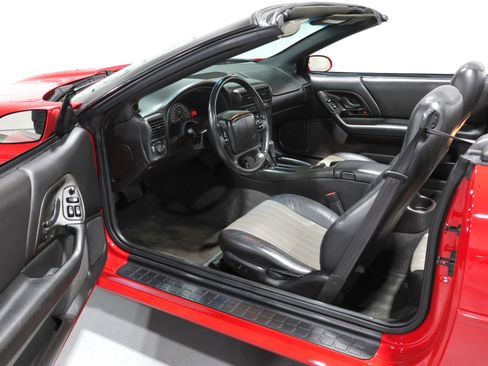 Used 2002 Chevrolet Camaro Z28 w/ SS Performance/Appearance Pkg image 81