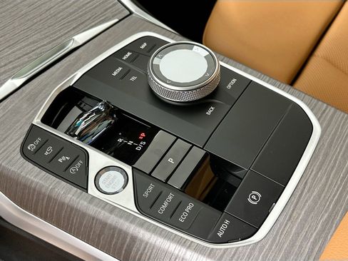 New 2026 BMW 330i Sedan w/ M Sport Package image 16