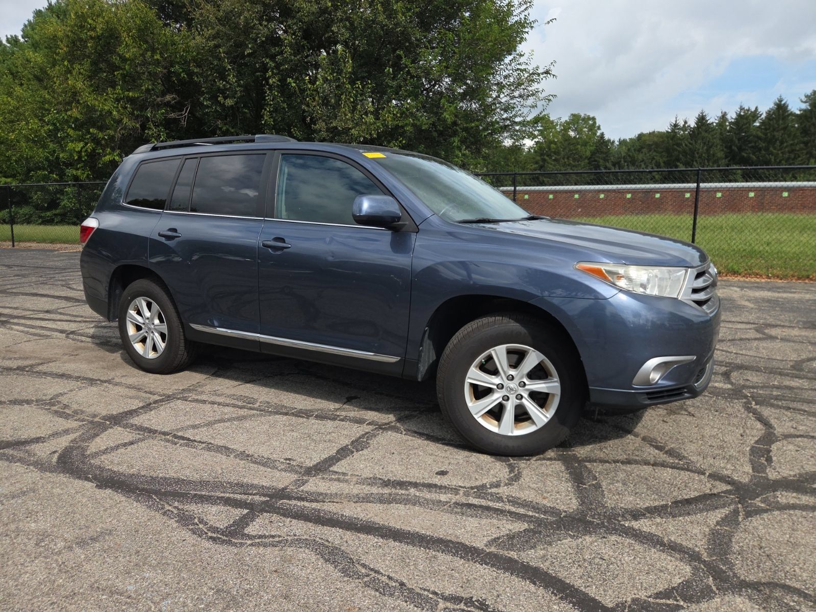 Used 2013 Toyota Highlander SE AWD/4WD image 3