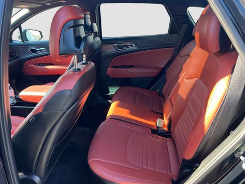 Certified 2023 Kia Sportage SX image 11