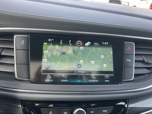 Used 2019 Buick Enclave Essence image 27
