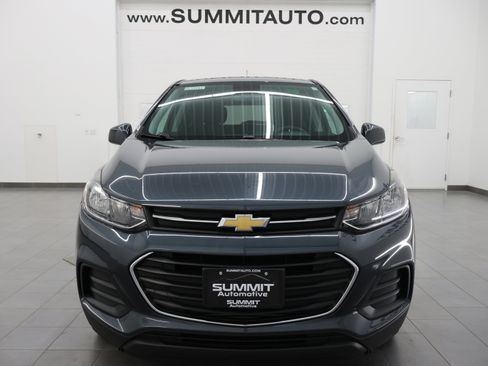 Used 2021 Chevrolet Trax LS w/ Tint and Cruise Package FWD image 19