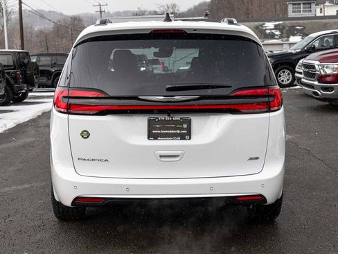New 2026 Chrysler Pacifica Pinnacle image 5