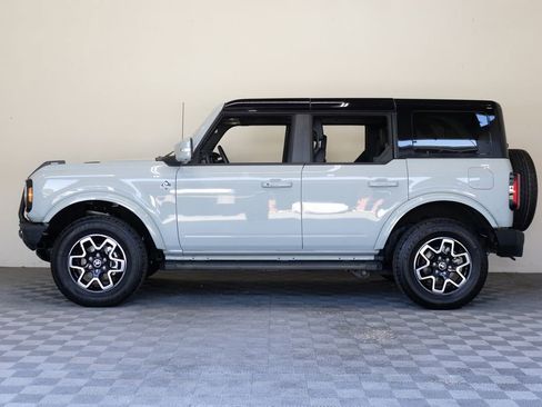 Used 2024 Ford Bronco Outer Banks AWD/4WD image 8