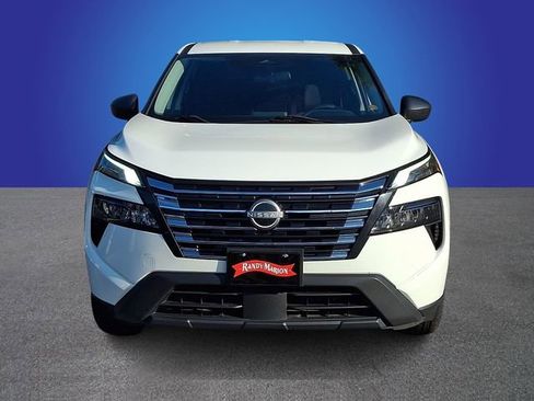 Used 2024 Nissan Rogue S AWD/4WD image 2