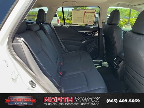 Used 2025 Subaru Outback Limited AWD/4WD image 23