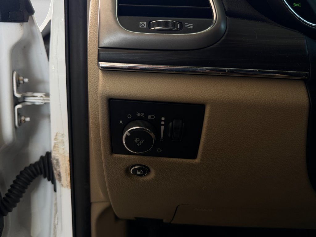 Used 2021 Jeep Grand Cherokee Limited w/ Luxury Group II RWD image 24